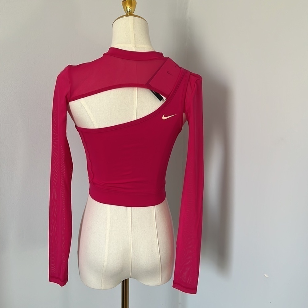 Nike tight fit coolant top - Picture 3 of 4